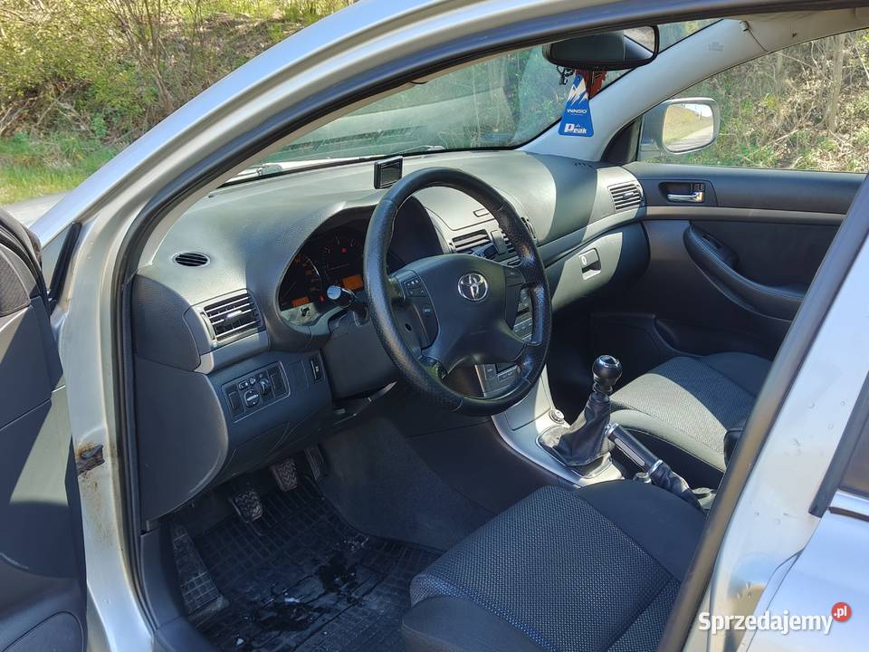 Toyota Avensis 20d 2007r polift Konin