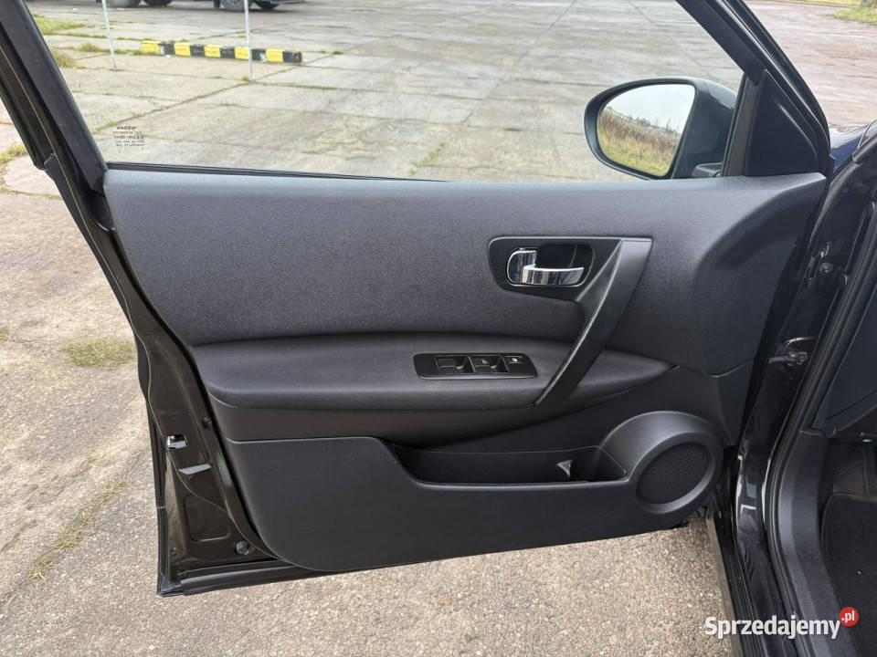 Nissan Qashqai2 Nissan Qashqai2 7 osób 2013 16 Słupsk