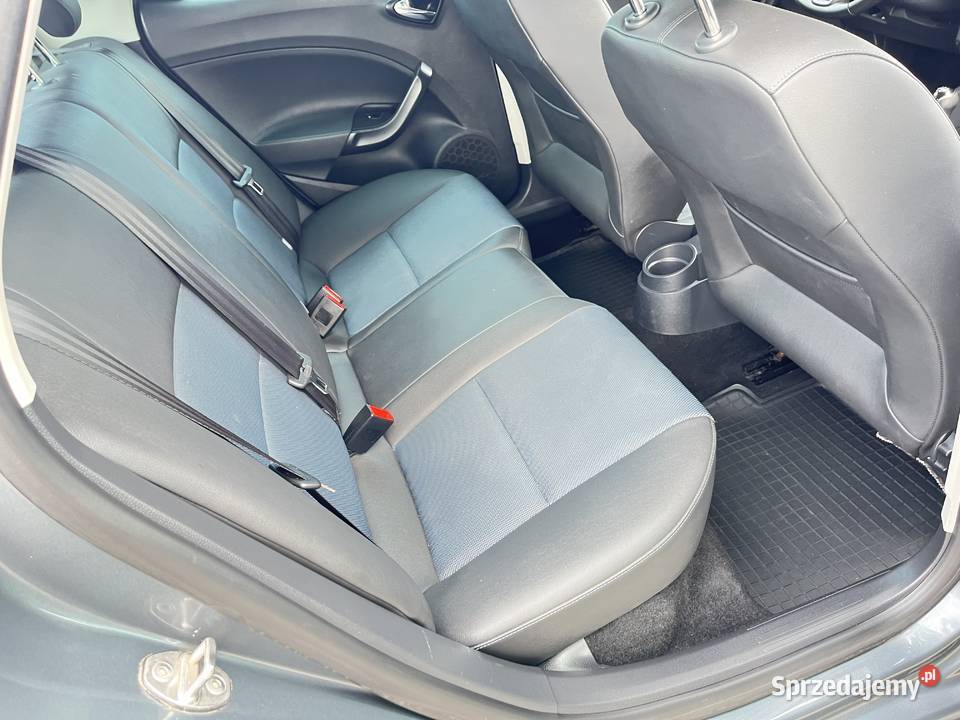 Seat Ibiza bogata wersja Connect 1400cm3 Rogoźno sprzedam