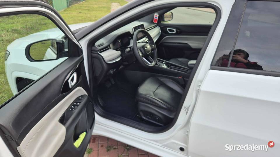 Jeep Compass 2023 nieuszkodzony sprzedam