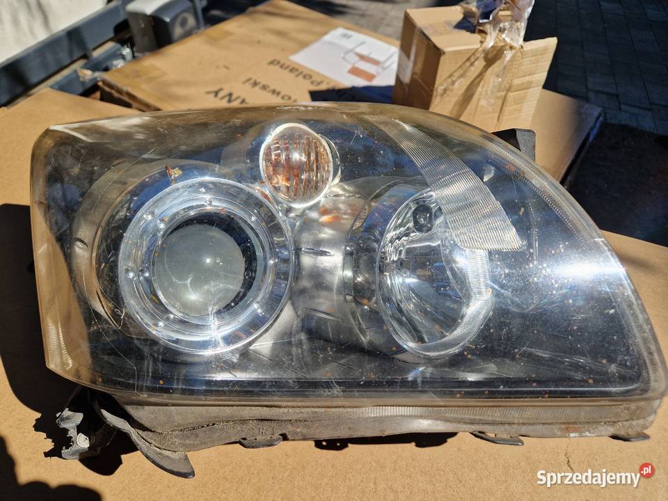 Lampa przednia Toyota Avensis T25 Piaseczno