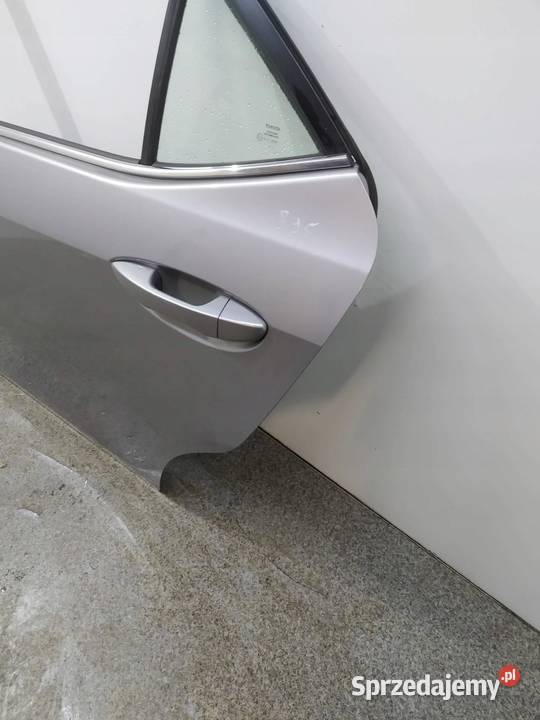 DRZWI LEWE TYŁ SEDAN E16 E17 E18 LIFT Toyota Rok produkcji 2019 sprzedam