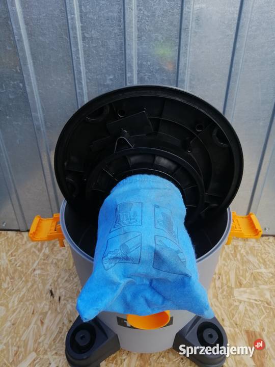 ODKURZACZ PRZEMYSŁOWY TITAN TTB776VAC 1300W 16L Elektryczne Wyrzeka