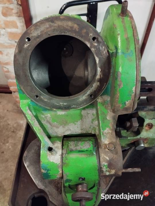 piła wolnoobrotowa ukośośnica BEWO bez silnika Produkcja Kamocin