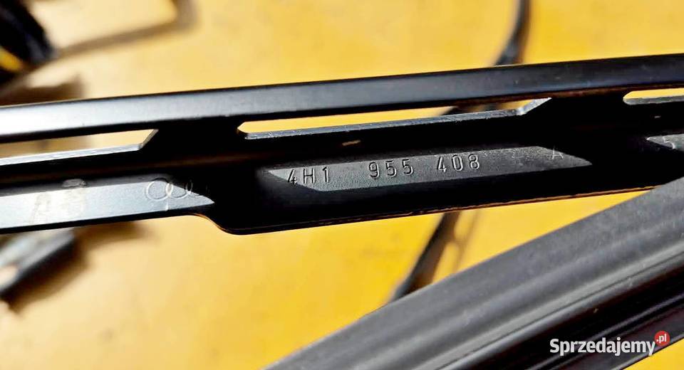 AUDI A8D4 2012 RAMIĘ WYCIERACZKI LEWY PRZÓD Rok produkcji 2012 Radom