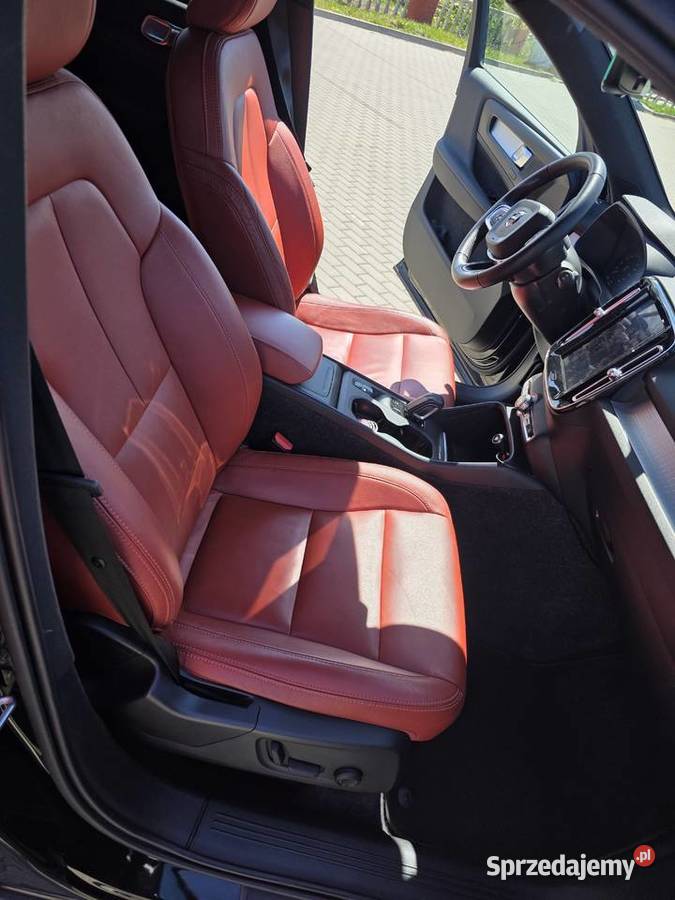 Volvo xc40 2019r 247 T5 AWD Momentum Krupe