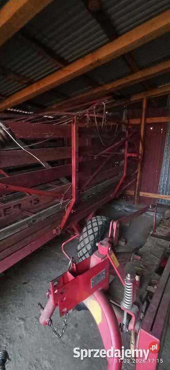 Przyczepa samozbierająca Maszyny rolnicze