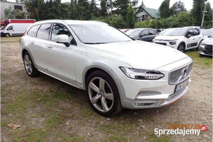 VOLVO V90 CC 2018 196900 ccm 190 Warszawa