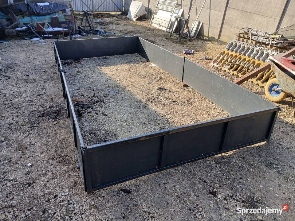 Komplet burt stalowych do przyczepy rozrzutnika