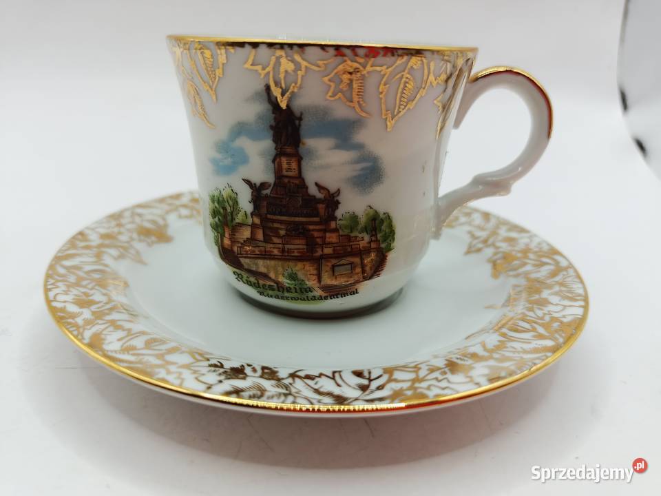 Filiżanka ze spodkiem biała porcelana girlanda Zamość