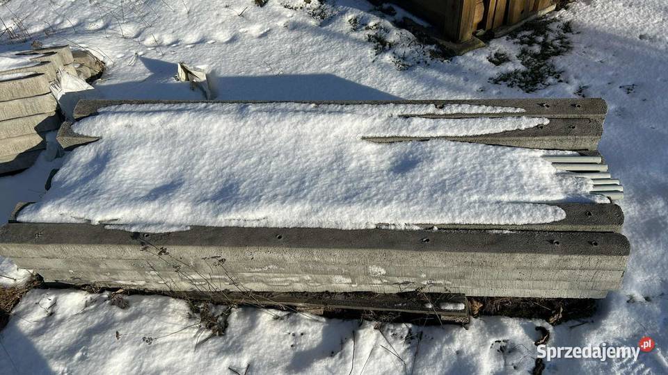 Słupki betonowe do ogrodzenia Łazy-Dąbrowa