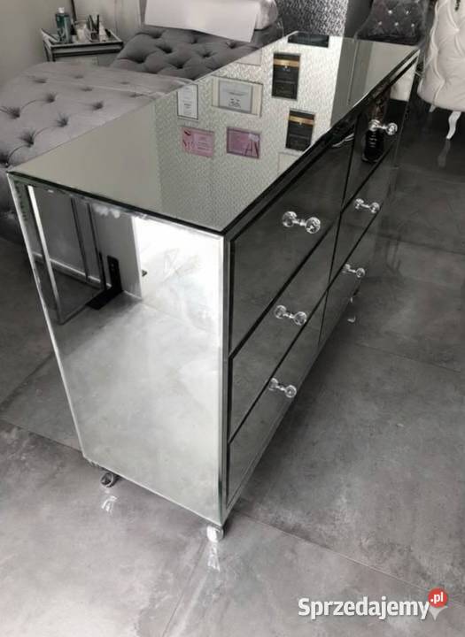 Nowoczesna Komoda Lustrzana Glamour Elegancja i Kępno