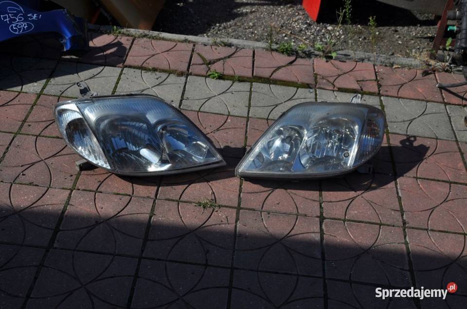 corolla zestaw lamp WYSYŁKA osobowe sprzedam