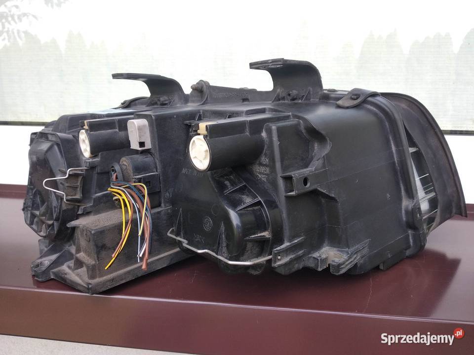 Audi A4 B6 lampy przednie reflektory przód prawy