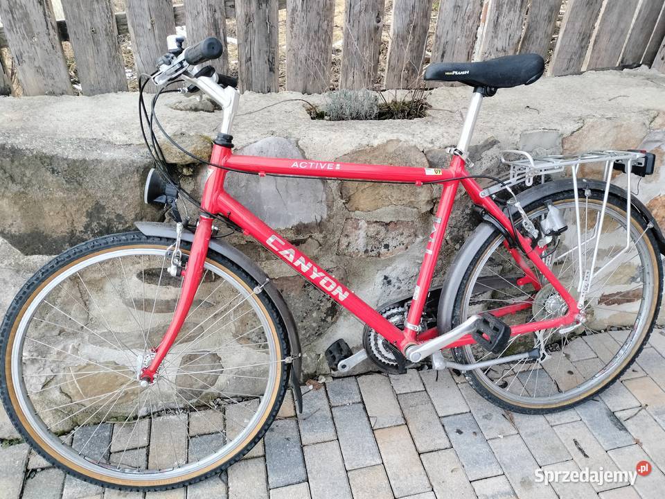 Czerwony stary rower męski Canyon active Urszulin