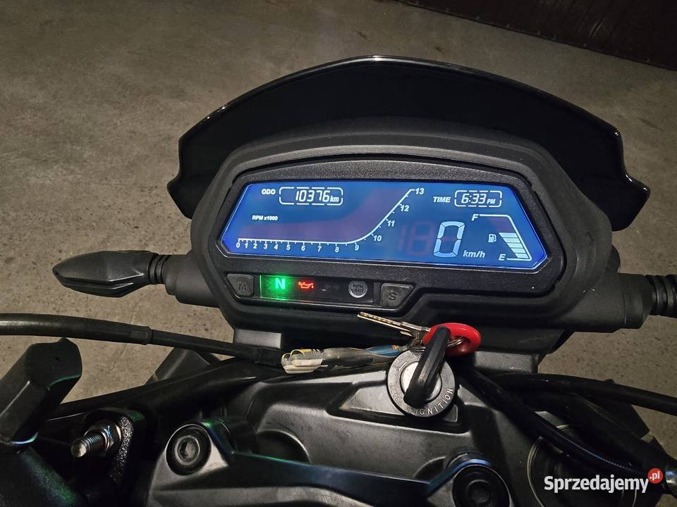 Bajaj Dominar 400 Czarny super stan akcesoria Rok produkcji 2018 Bajaj Motocykle, skutery, quady małopolskie