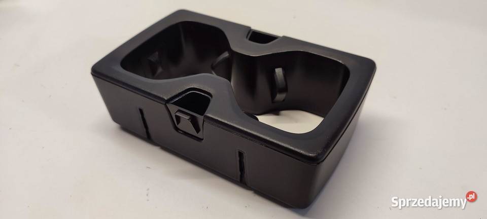 VW TAYRON UCHWYT NA KUBKI 571862531 osobowe