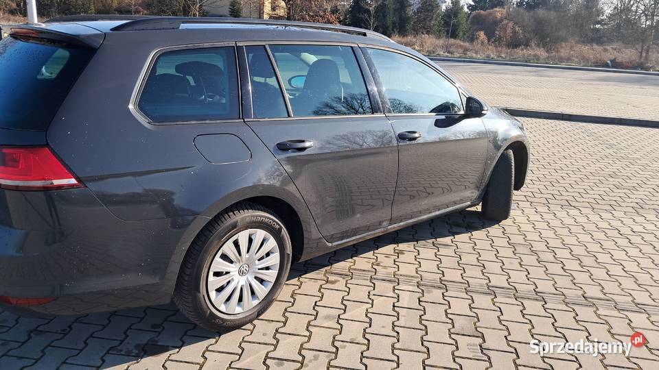 Golf 7 12 benzyna Niski Przebieg manualna Legnica sprzedam