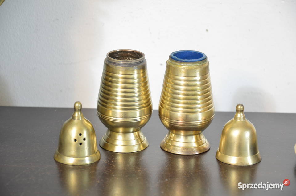 mosiężne solniczka i pieprzniczka na tacce stare śląskie Jastrzębie-Zdrój sprzedam