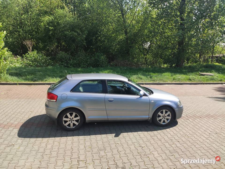 Audi A3 8P 16 MPI 102 Jasne wnętrze Dąbrowa Górnicza
