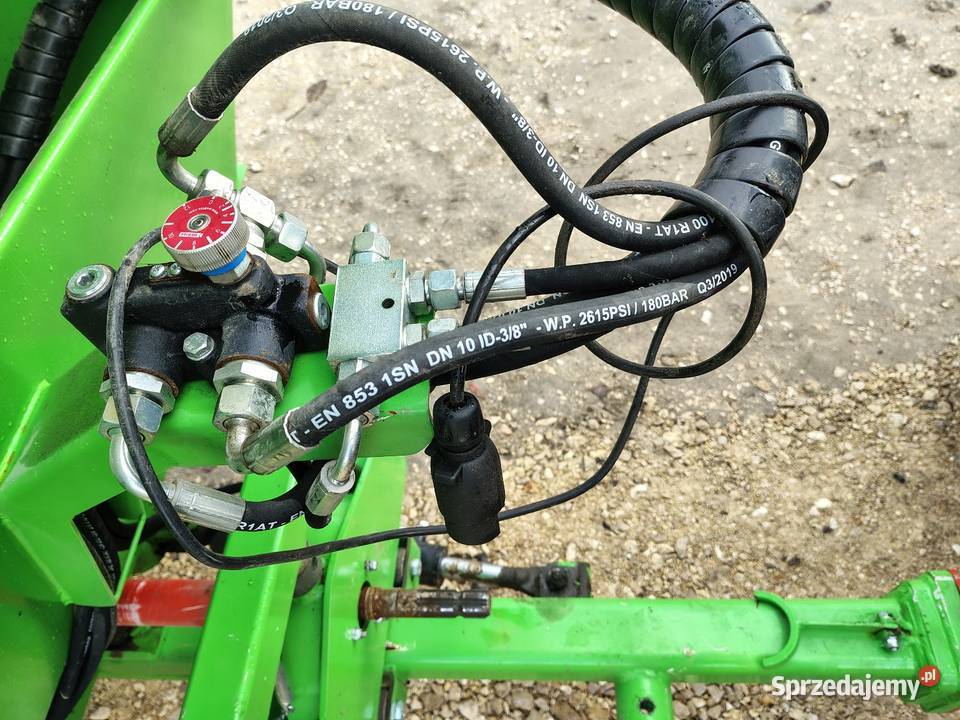 Rozrzutnik obornika sadowniczy do borówki nieuszkodzony Politów sprzedam