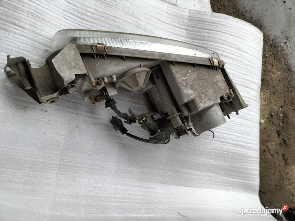 Mazda 626 GE 19921996 LAMPA PRZÓD PRZEDNIA PRAWA Kamień-Kolonia