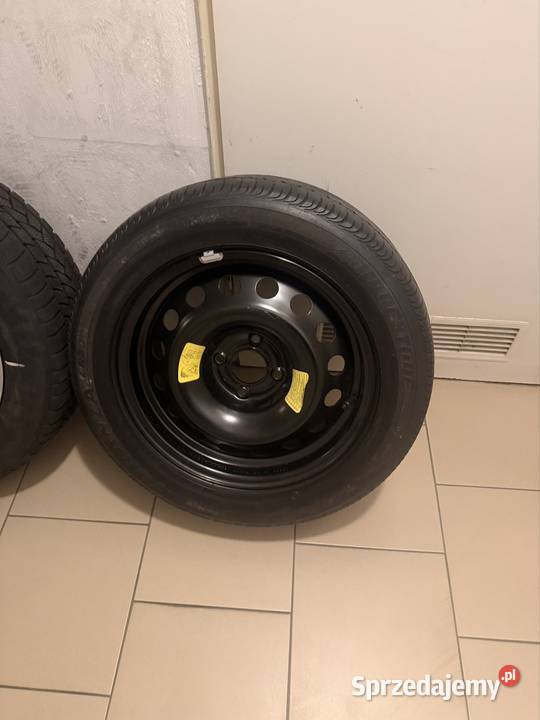 Oryginalne felgi Citroen na ładnych zimówkach Rzeszów