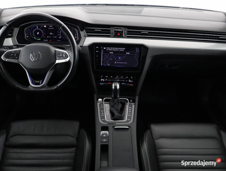 VW Passat 14 GTE asystent parkowania