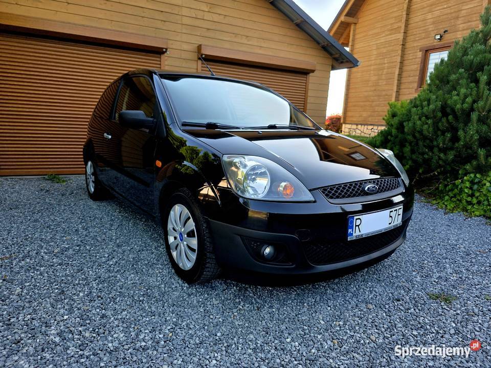 Ford Fiesta 2005r 13 benzyna LPG Strzyżów