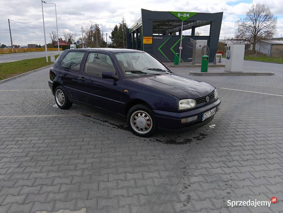 Golf 3 16 fajny stan z klimatyzacją manualna Skoroszyce