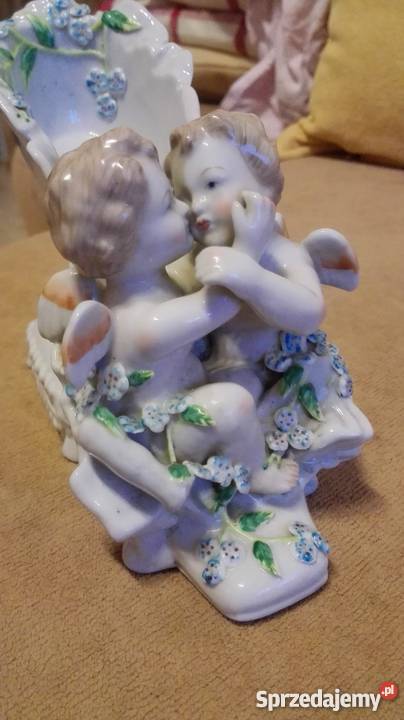 Piękna stara figurka Porcelana i szkło Nysa