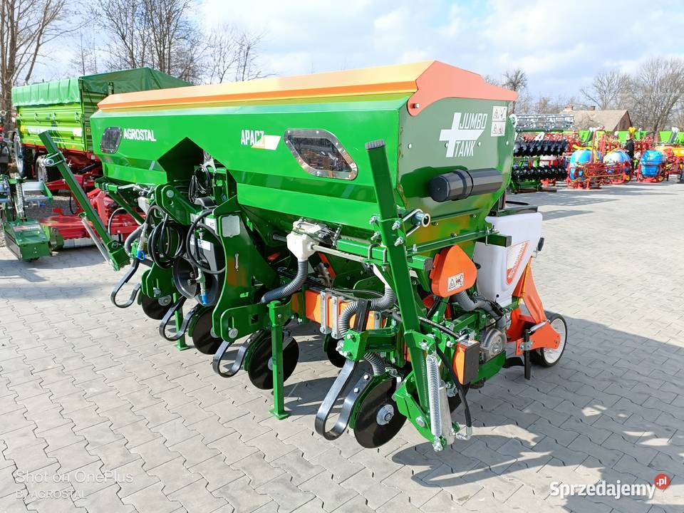 Siewnik punktowy pneumatyczny do Kukurydzy Apacz Tarnogród