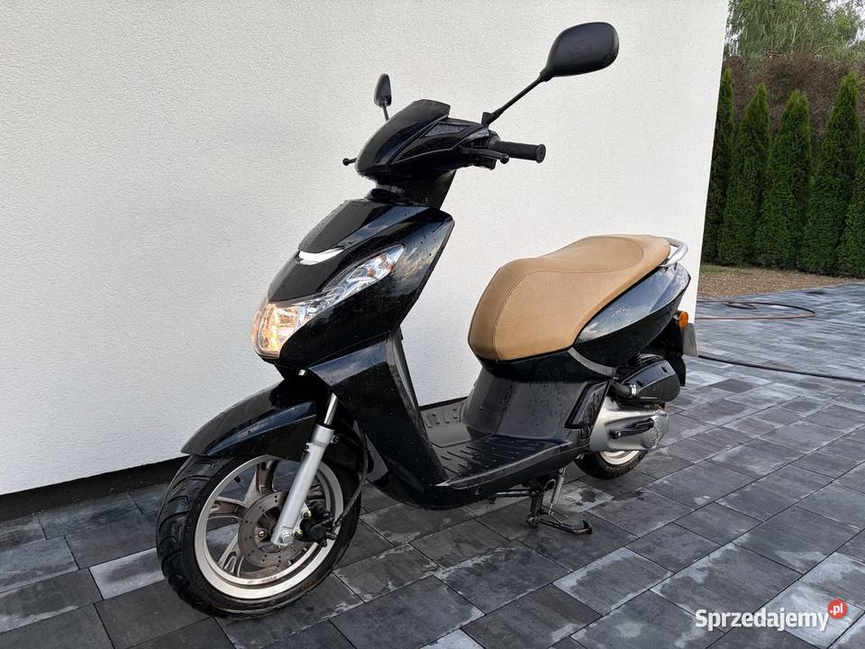 Peugeot Kisbee 2023 R 50 4T SKUTER 100 Sprawny Rok produkcji 2018 Pilzno sprzedam