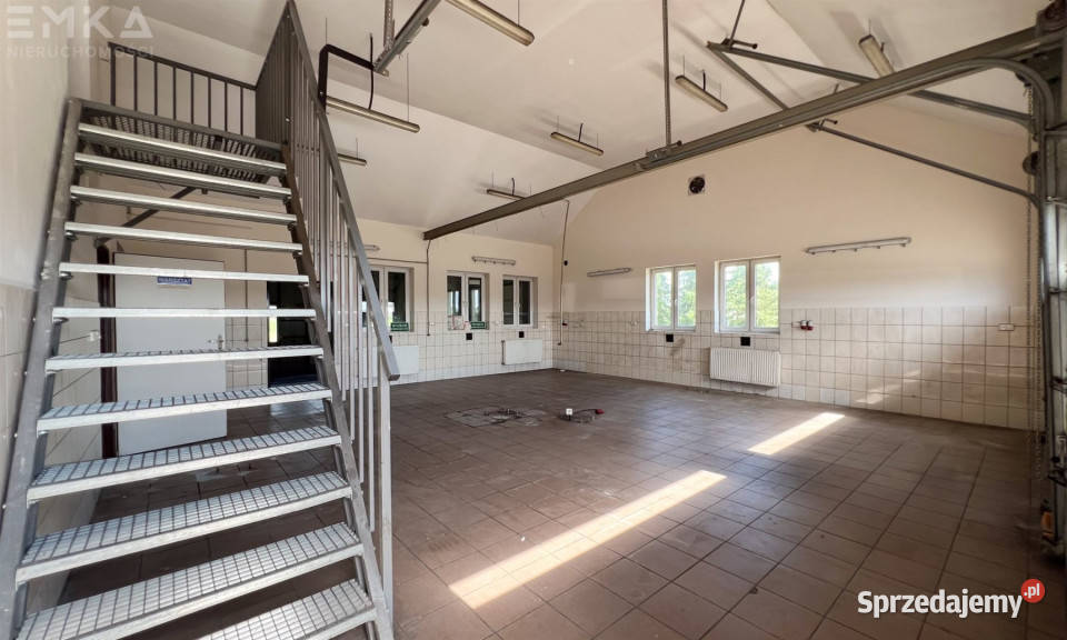sprzedaży domu wolnostojącego 197m2 Łubianka 1501m2