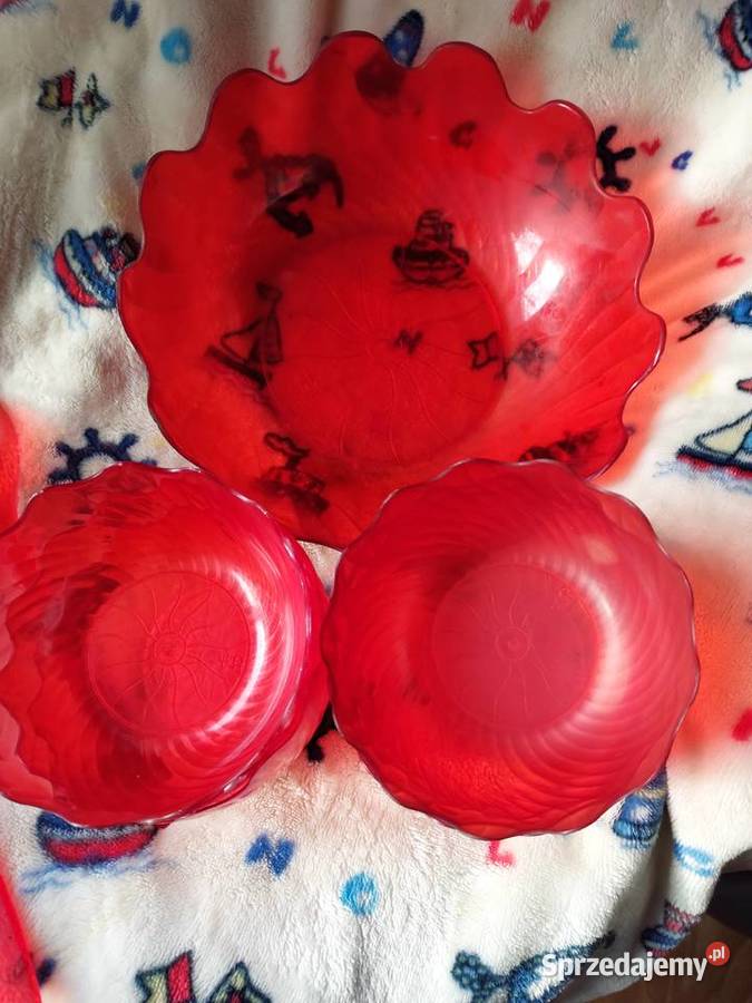 Waza i miseczki czerwone PRL tworzywo Wrocław