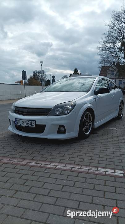 Opel Astra OPC line 111Jahre Wikielec