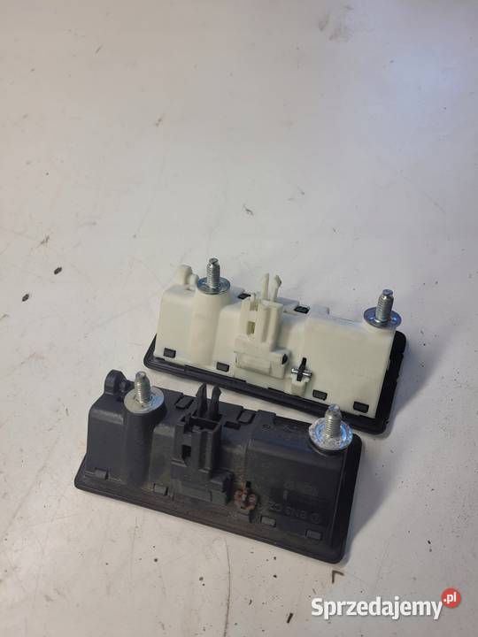 KLAMKA KLAPY TYŁ AUDI A4 A5 A6 Q5 5N0827566B Przystajń