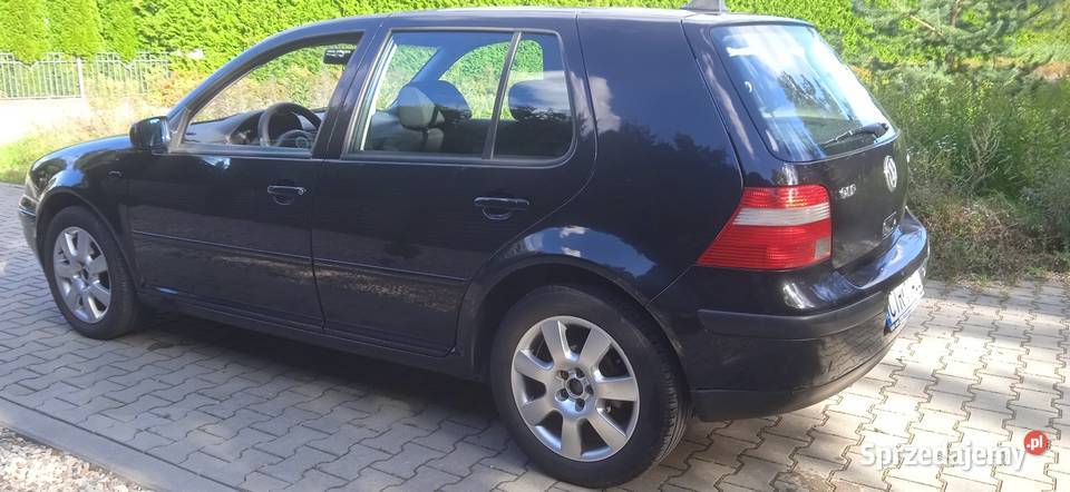 GOLF 4 16 BENZYNA czarny Golf Samochody osobowe Chełmża