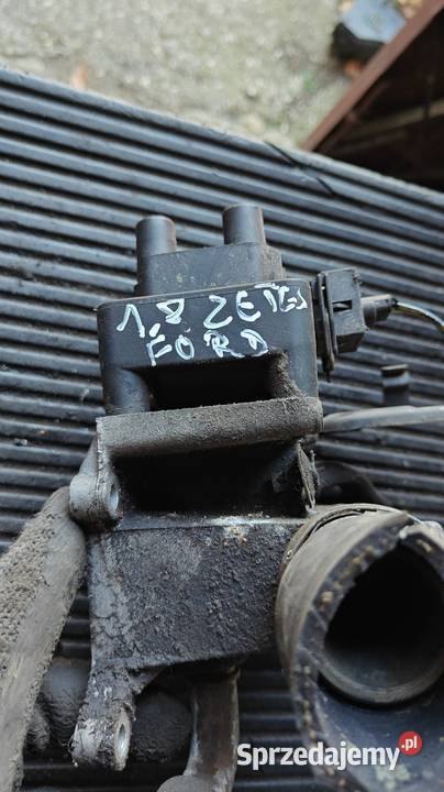 Obudowa termostatu 18 zetec osobowe lubelskie Puławy sprzedam