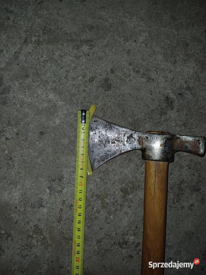 Toporek ciesielski stary Burzenin