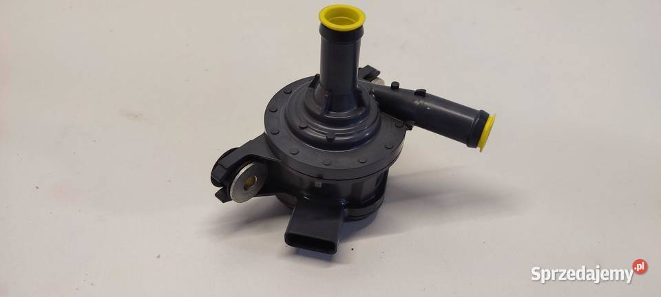 MAZDA 2 TOYOTA YARIS IV POMPKA WODY 15 HYBRID sprzedam