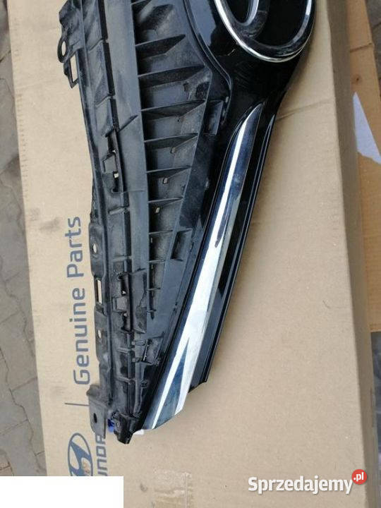 TOYOTA AVENSIS T29 2015 LIFT ATRAPA GRILL