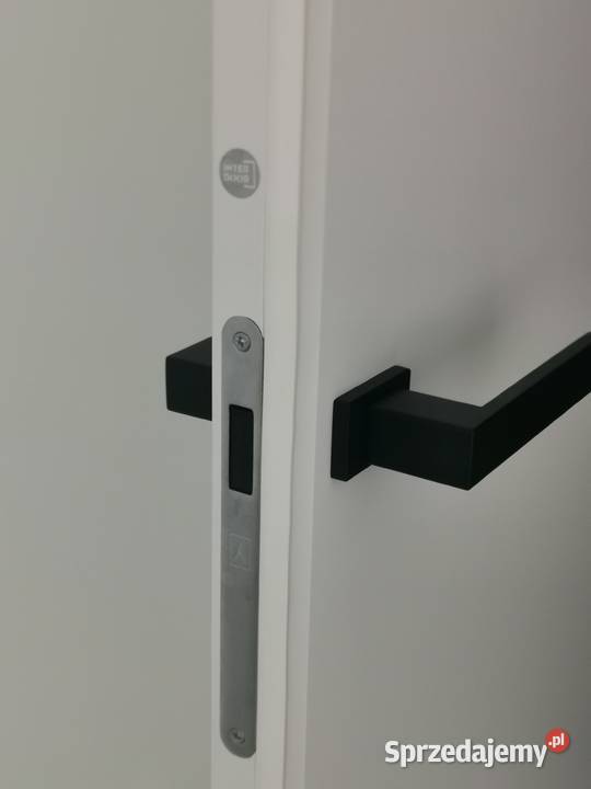 Montaż klamek Warszawa