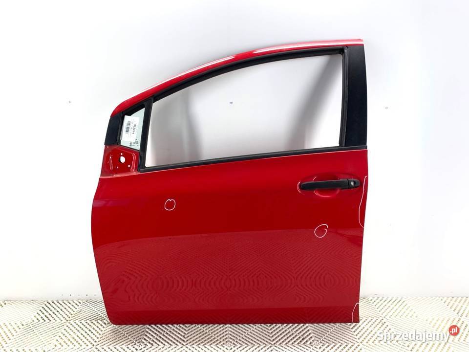 DRZWI LEWY PRZÓD TOYOTA YARIS II Hatchback 0514 osobowe