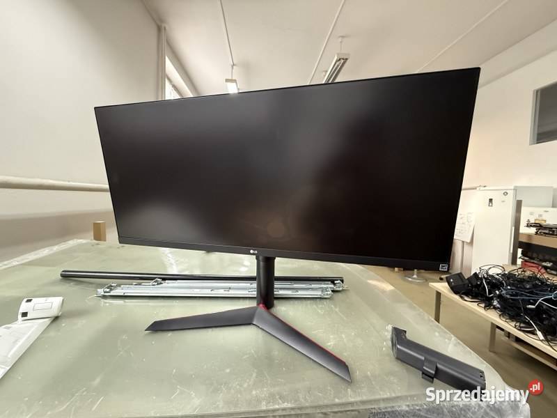 Wyposażenie biura sprzęt komputerowy syndyka Warszawa