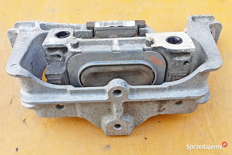 MERCEDES W117 W156 W176 PODUSZKA SILNIKA Radom