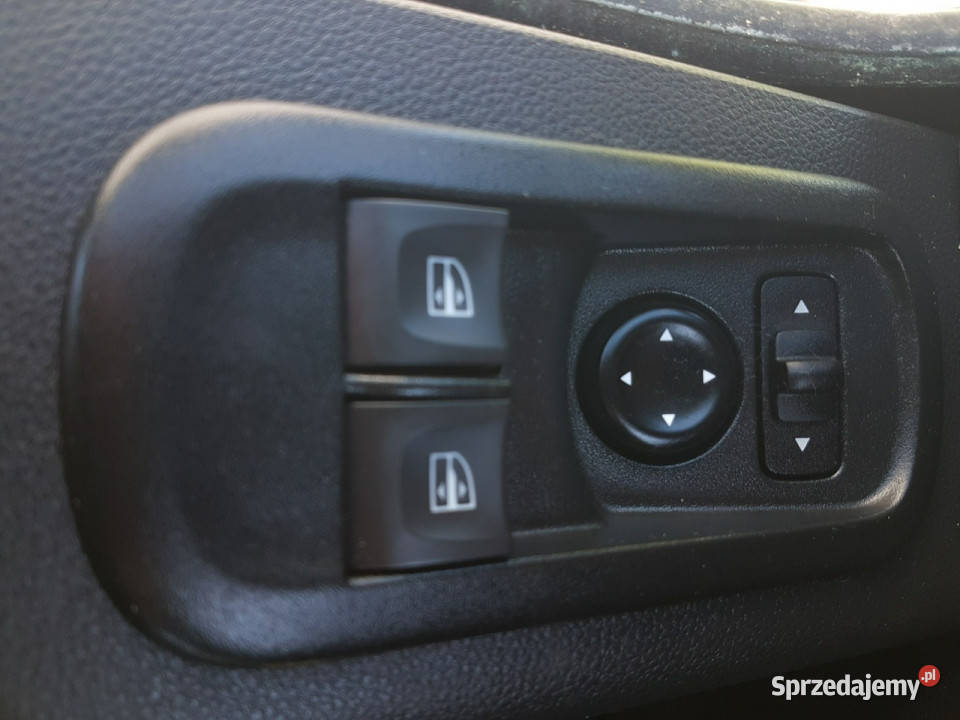 Renault Master KONTENER 8EP 422x224x224 KLIMA manualna Poręba