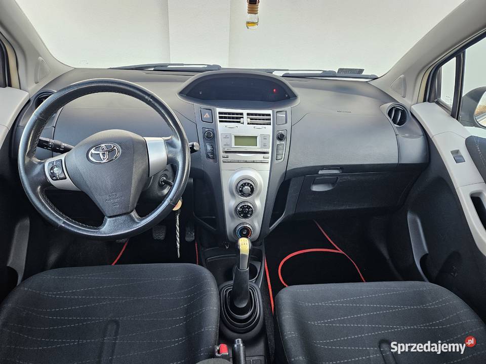 Toyota Yaris 13 iVVTi 86 Rzeszów sprzedam