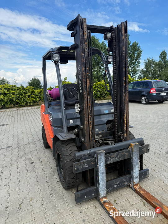 wózek widłowy TOYOTA 028FGF30 LPG 3000 330m Działoszyn