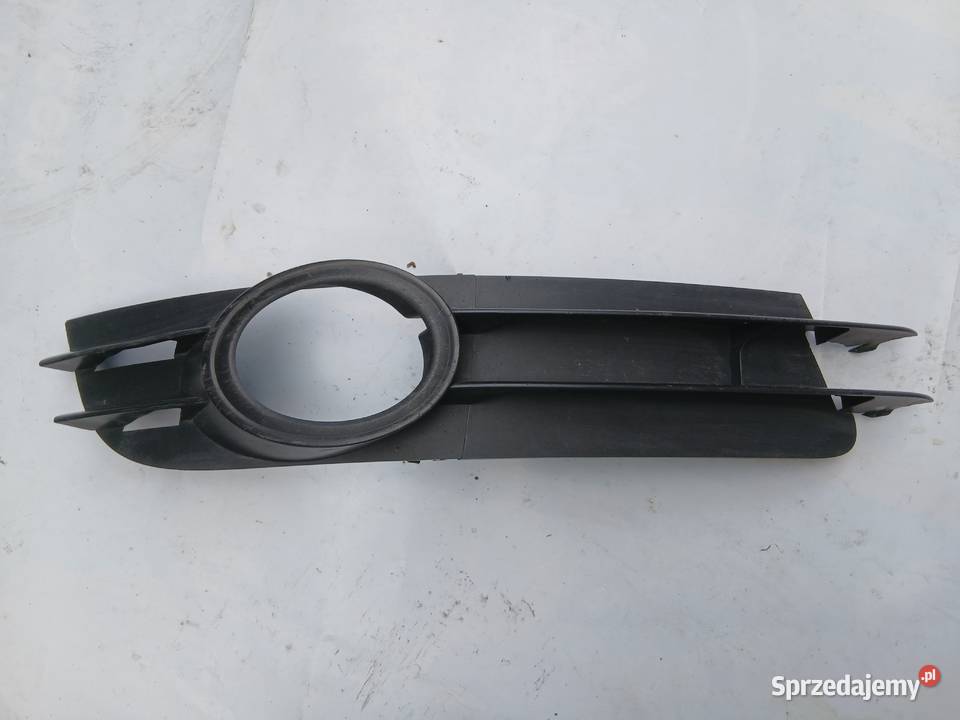 Audi A6 C6 kratka zderzaka prawa 4F0807682A 2005 Szczerbice